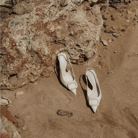 𝐖𝐎𝐌𝐄𝐍'𝐒 𝐒𝐇𝐎𝐄𝐒 - Picture 4 of 5